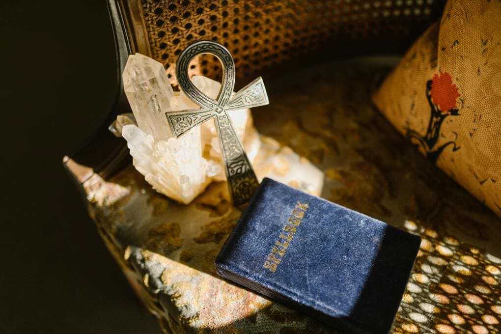 Breakup Spells: A Complete Guide to Traditional Spiritual Separation, Emotional Healing & Relationship Protection 1 Understanding Breakup Spells